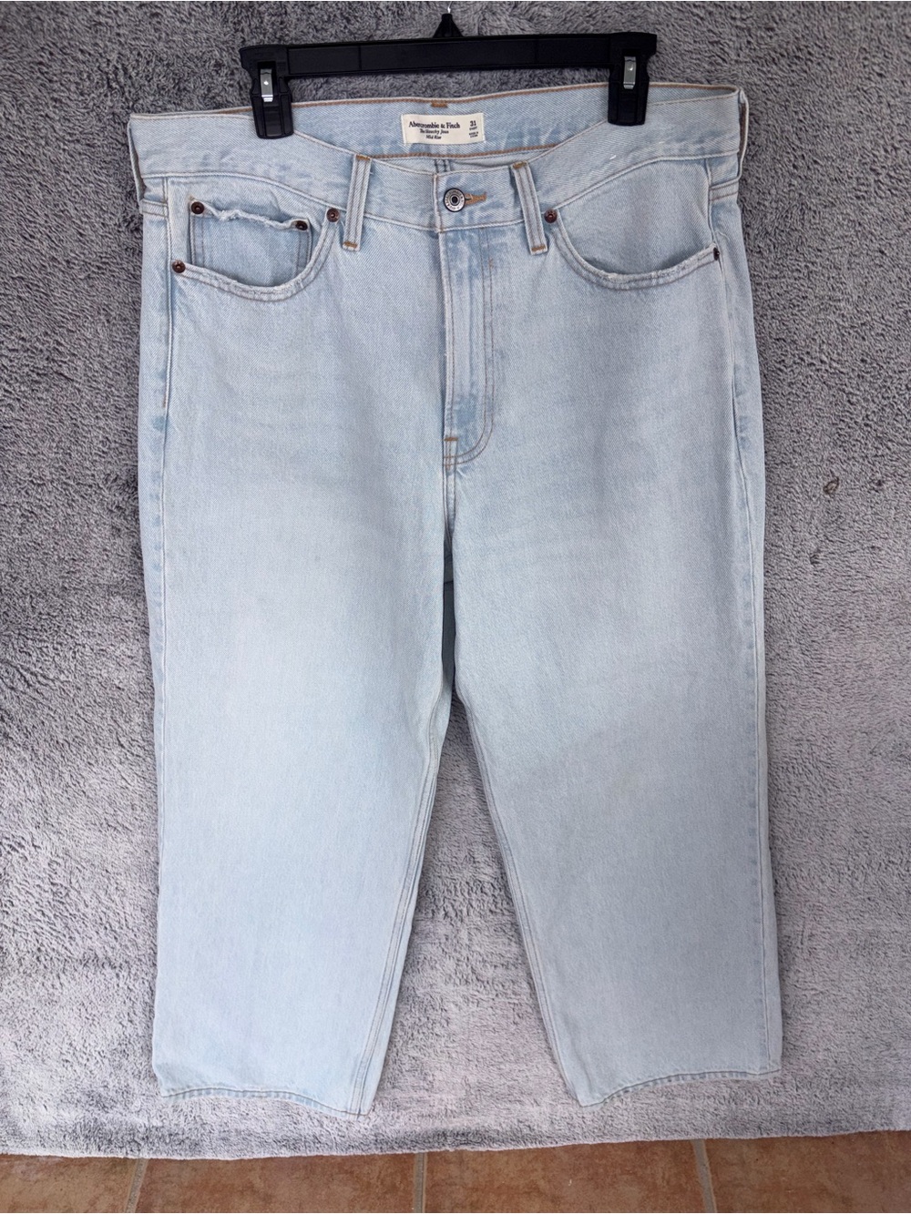 Abercrombie & Fitch Light blue size 31 short the slouchy jean mid rise